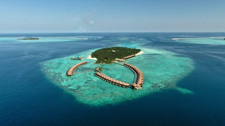 10 Hidden Beach Villas With No Public Access, Max Zaharenkov