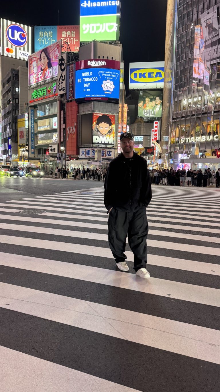 7 Cities That Come Alive After Dark, Max Zaharenkov
